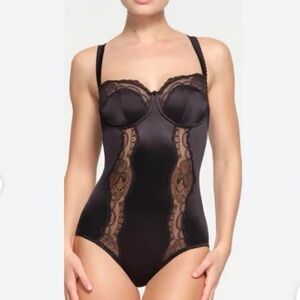 SKIMS Stretch Satin Lace Balconette Brief  Bodysuit Onyx